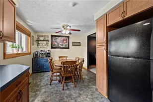 135 Cranbrooke Dr, Findlay Township, PA 15108 - Photo 8
