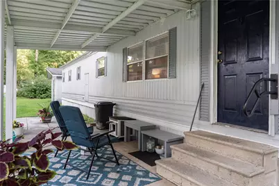 136 Lambert Ln, Hempfield Township, PA 15601 - Photo 4