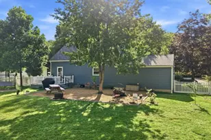 1356 Coronado Dr, Hermitage, PA 16148 - Photo 4