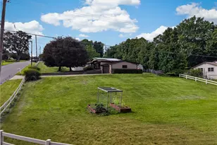19 Ellen Dr, Robinson Twp, PA 15136 - Photo 38