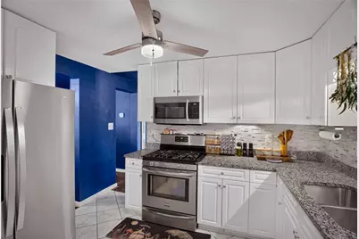 19 Ellen Dr, Robinson Twp, PA 15136 - Photo 8