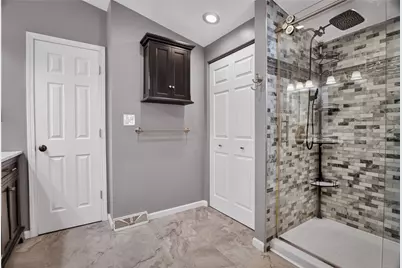19 Ellen Dr, Robinson Twp, PA 15136 - Photo 14