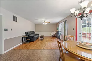 806 Boulder Dr, Bethel Park, PA 15102 - Photo 4
