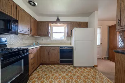 4913 Aspen Street, West Mifflin, PA 15122 - Photo 8