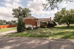 4913 Aspen St, West Mifflin, PA 15122 - Photo 2
