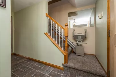 5639 Tracy Dr, Bethel Park, PA 15236 - Photo 6