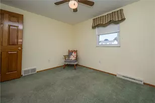 5639 Tracy Dr, Bethel Park, PA 15236 - Photo 28