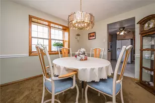 5639 Tracy Dr, Bethel Park, PA 15236 - Photo 14