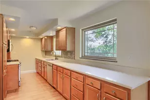 941 6th St, Baden, PA 15005 - Photo 16