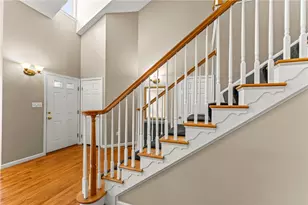 941 Royal Ct, North Strabane, PA 15317 - Photo 4