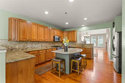 941 Royal Crt, North Strabane, PA 15317 - Photo 12