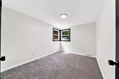2524 Sylvania Dr, Bethel Park, PA 15102 - Photo 18
