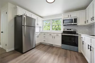 585 Lucia Dr, Wilkins Township, PA 15221 - Photo 2
