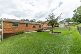 221 Northmont Dr, Pittsburgh, PA 15147 - Photo 32