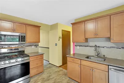 156 Dinwiddie Dr, Pittsburgh, PA 15068 - Photo 22
