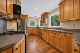 41 Highland Dr, Cecil, PA 15057 - Photo 10