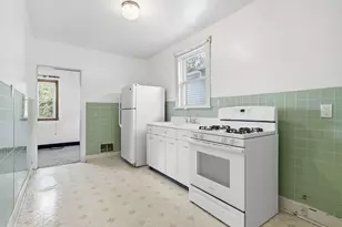 1611 Aurelius St, Pittsburgh, PA 15218 - Photo 6