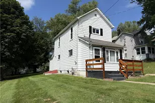 40 Emerson Ave, Wheatland, PA 16161 - Photo 1