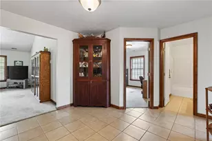 505 Kristi Dr, Hempfield Township, PA 15601 - Photo 6