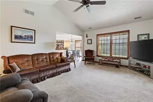 505 Kristi Dr, Hempfield Township, PA 15601 - Photo 8
