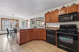 505 Kristi Dr, Hempfield Township, PA 15601 - Photo 14