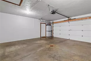 505 Kristi Dr, Hempfield Township, PA 15601 - Photo 26