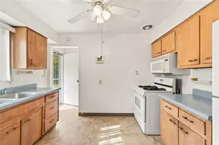 7140 Ross Garden Rd, Pittsburgh, PA 15206 - Photo 6