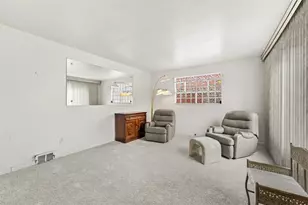 7140 Ross Garden Rd, Pittsburgh, PA 15206 - Photo 2