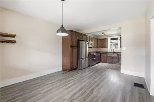 3250 Pinehurst Ave, Pittsburgh, PA 15216 - Photo 8