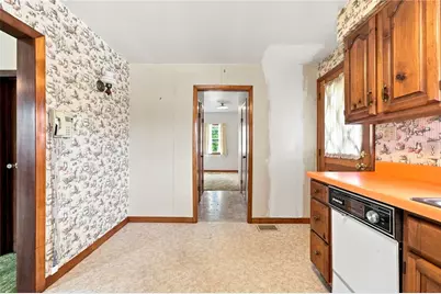 985 E Pike Rd, White Township, PA 15701 - Photo 12