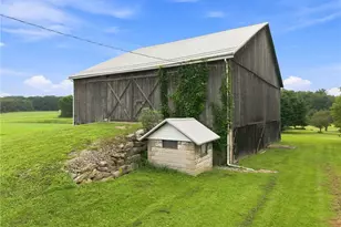 985 E Pike Rd, White Township, PA 15701 - Photo 4