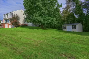 2017 S Trillium Dr, Hopewell Township, PA 15001 - Photo 36