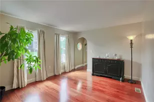 2017 S Trillium Dr, Hopewell Township, PA 15001 - Photo 6