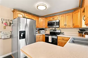 209 Thornwood Ave, Scottdale, PA 15683 - Photo 8