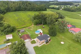209 Thornwood Ave, Scottdale, PA 15683 - Photo 2
