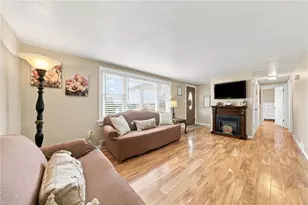 209 Thornwood Ave, Scottdale, PA 15683 - Photo 4