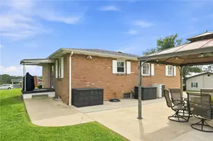 209 Thornwood Ave, Scottdale, PA 15683 - Photo 18