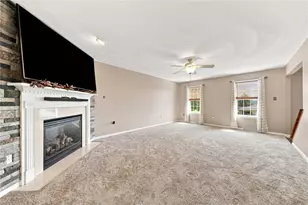 214 Murdock Way, Hempfield Township, PA 15601 - Photo 6