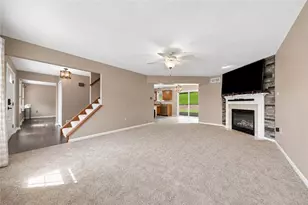 214 Murdock Way, Hempfield Township, PA 15601 - Photo 4