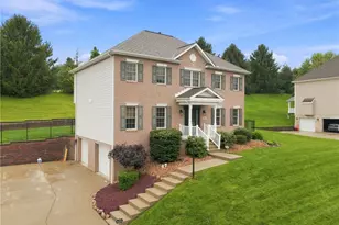 214 Murdock Way, Hempfield Township, PA 15601 - Photo 2