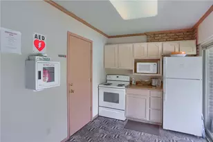1004 Sanlin Dr, Moon/Crescent Twp, PA 15108 - Photo 38