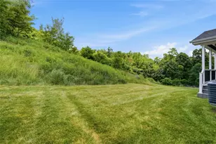 106 Magnolia Dr, Robinson Twp, PA 15136 - Photo 34