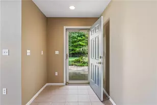 2501 Golf Course Dr, South Strabane, PA 15301 - Photo 6