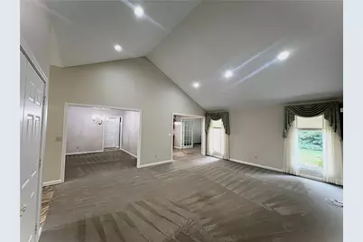 232 Orchard Park Dr, Neshannock Township, PA 16105 - Photo 8
