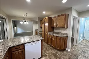 232 Orchard Park Dr, Neshannock Township, PA 16105 - Photo 18