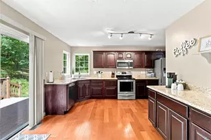 721 Bush Dr, Adams Township, PA 16046 - Photo 10