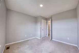 1861 Louisville, Pittsburgh, PA 15143 - Photo 32