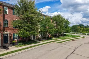 1861 Louisville, Pittsburgh, PA 15143 - Photo 2