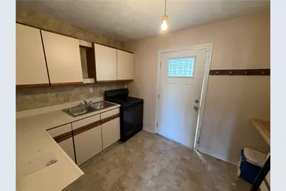 224 S 5th Street, Jeannette, PA 15644 - Photo 6