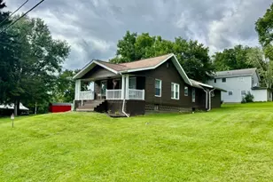 405 Lawnview Ave, Neshannock Township, PA 16105 - Photo 2